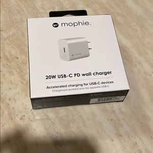 20w Mophie USB-C charger